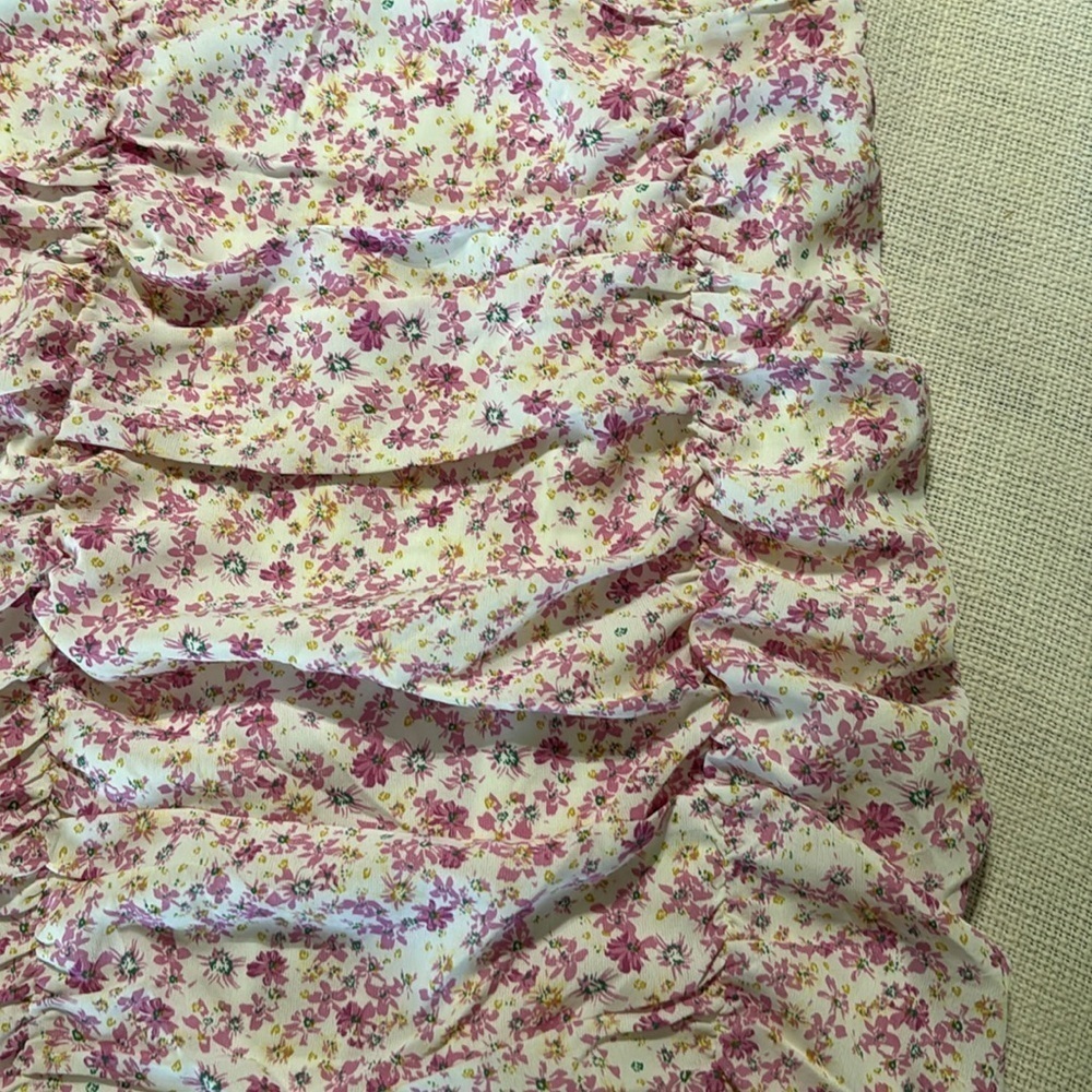 Princess Polly NWOT Romantic Flower Pattern Ruched Dress - Picture 4 of 15